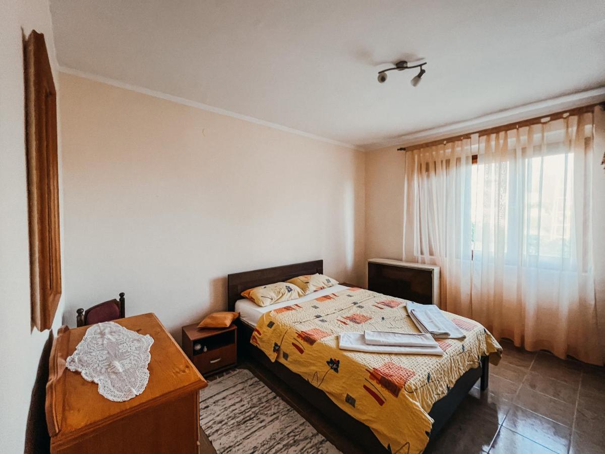 Vladivostok Apartments Tivat Luaran gambar
