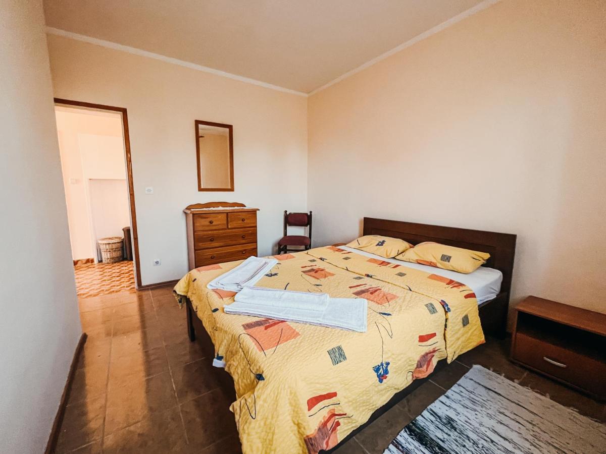 Vladivostok Apartments Tivat Luaran gambar