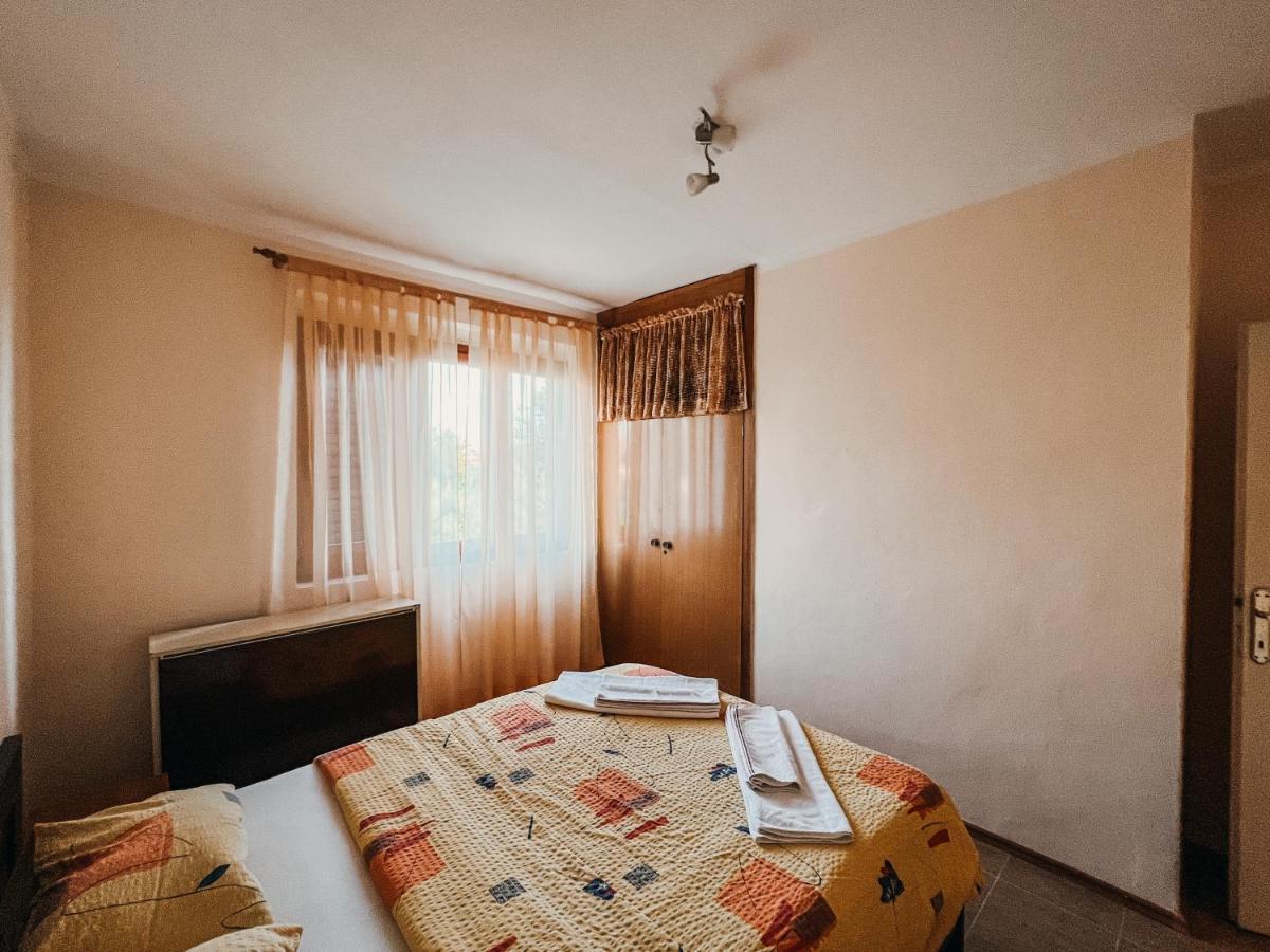 Vladivostok Apartments Tivat Luaran gambar