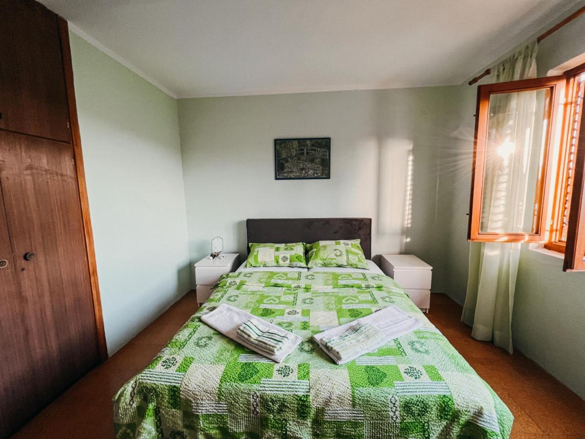 Vladivostok Apartments Tivat Luaran gambar